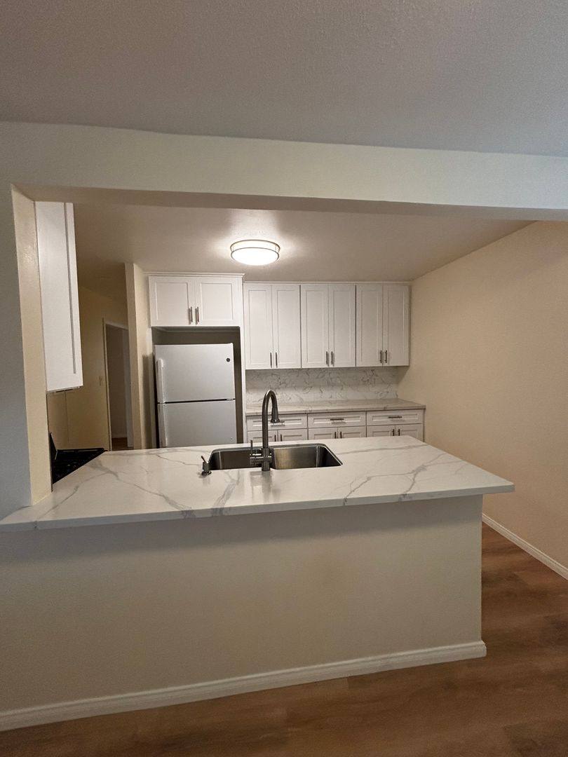 Apartment for rent at 227-233 Wolff St, Oxnard, CA 93033