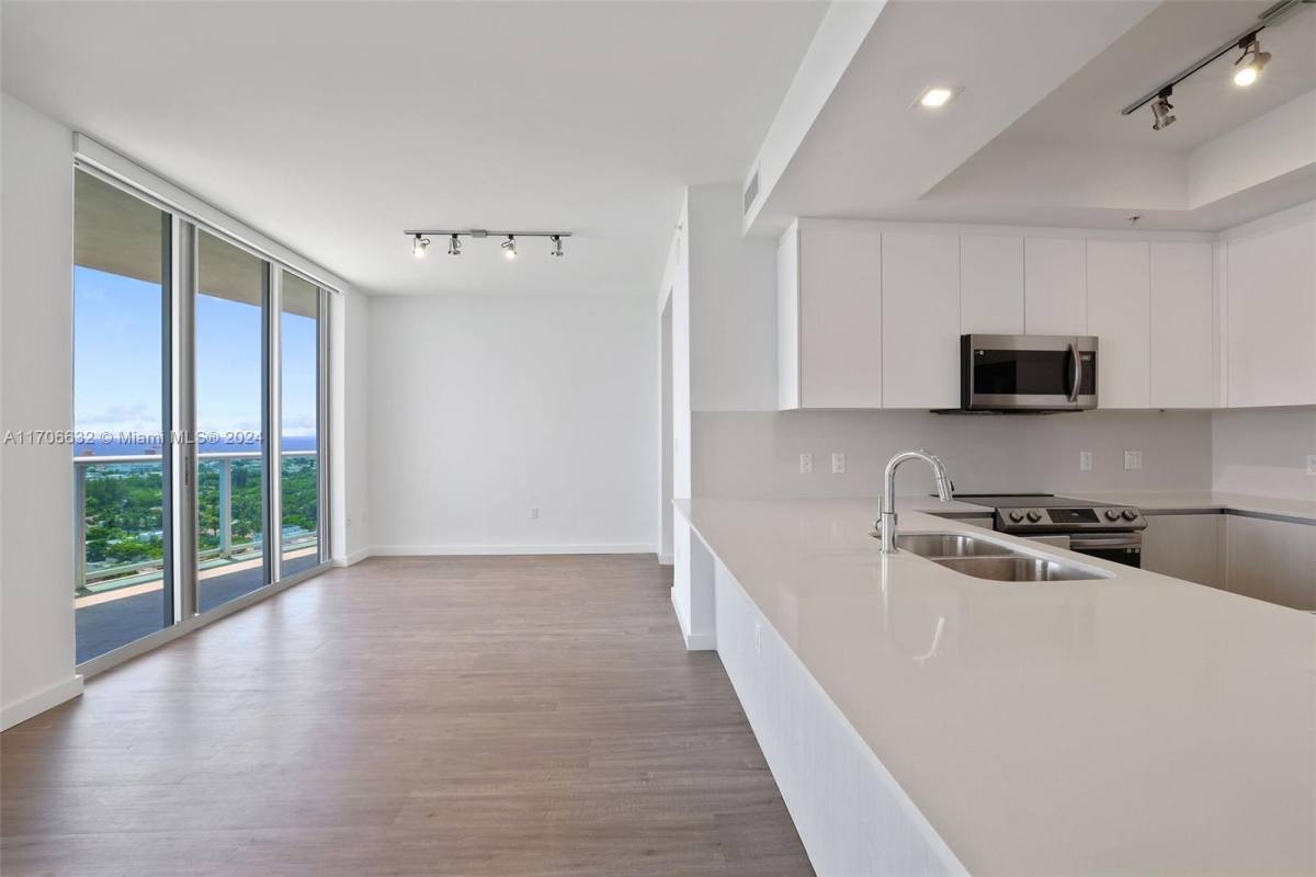Apartment for rent at 1500 Bay Dr #1107, Miami Beach, FL 33141