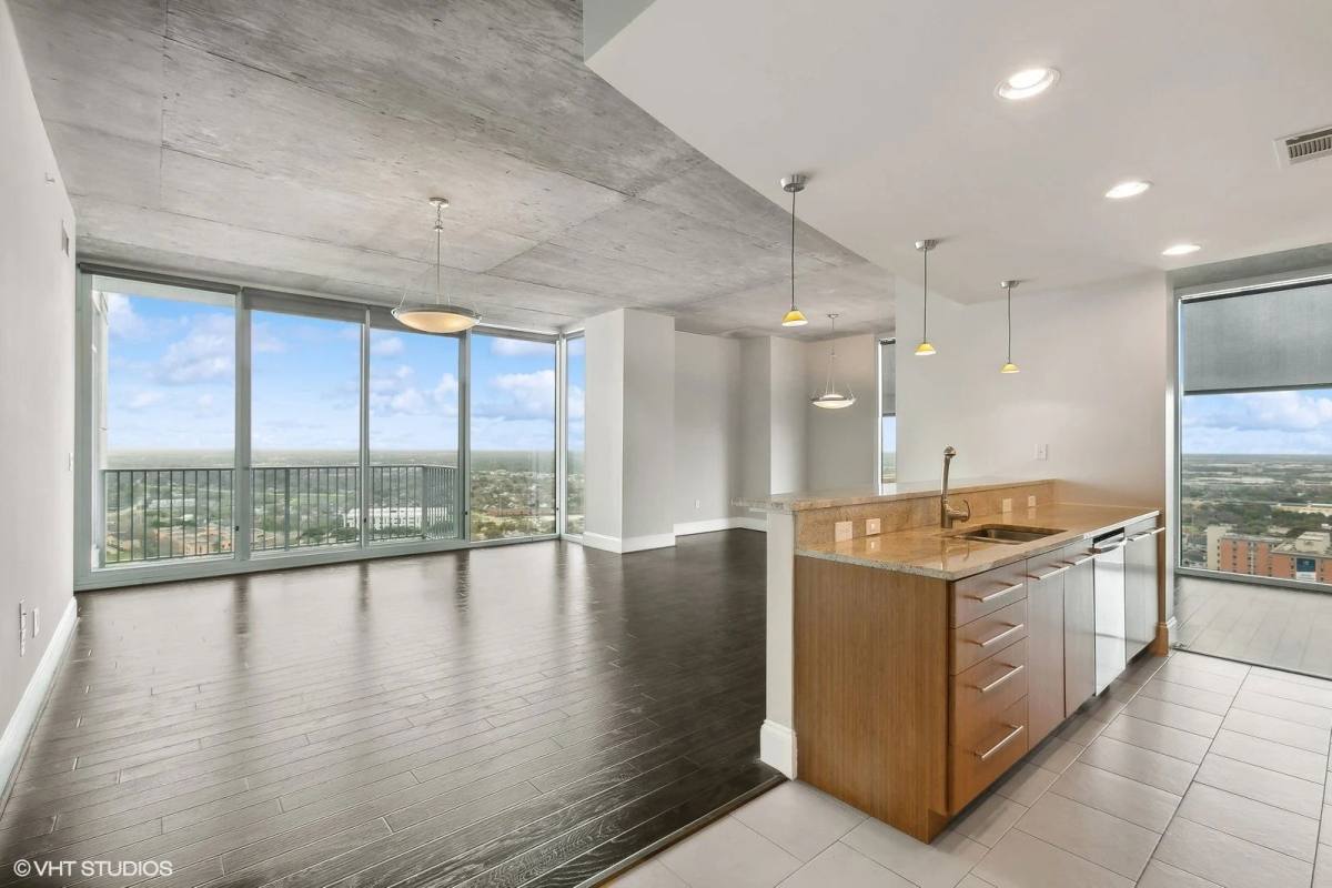 Apartment for rent at 5927 Almeda Rd #AHP2, Houston, TX 77004