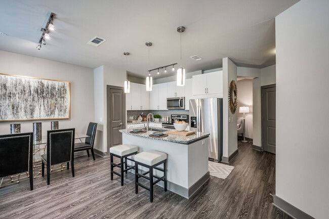 Apartment for rent at 2303 Louisiana St #CM1, Houston, TX 77006