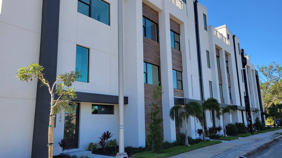 Townhouse for rent at 2182 Fruitville Rd, Sarasota, FL 34237