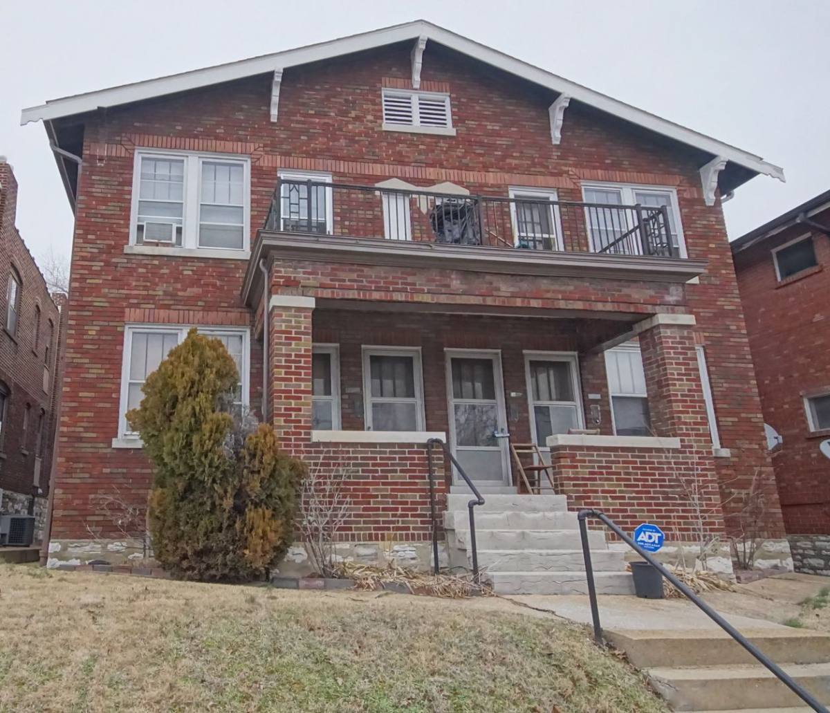 Apartment for rent at 4939-4941 Eichelberger St, Saint Louis, MO 63109