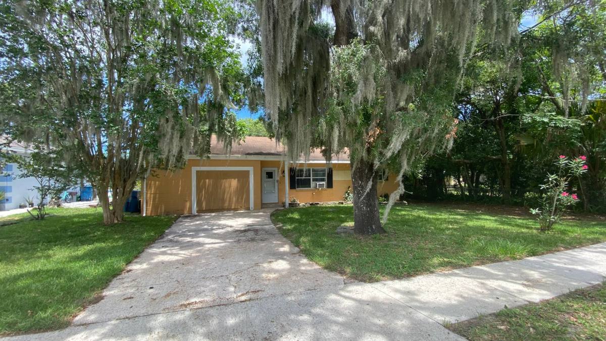 House for rent at 145 S Sheridan Ave, Deland, FL 32720