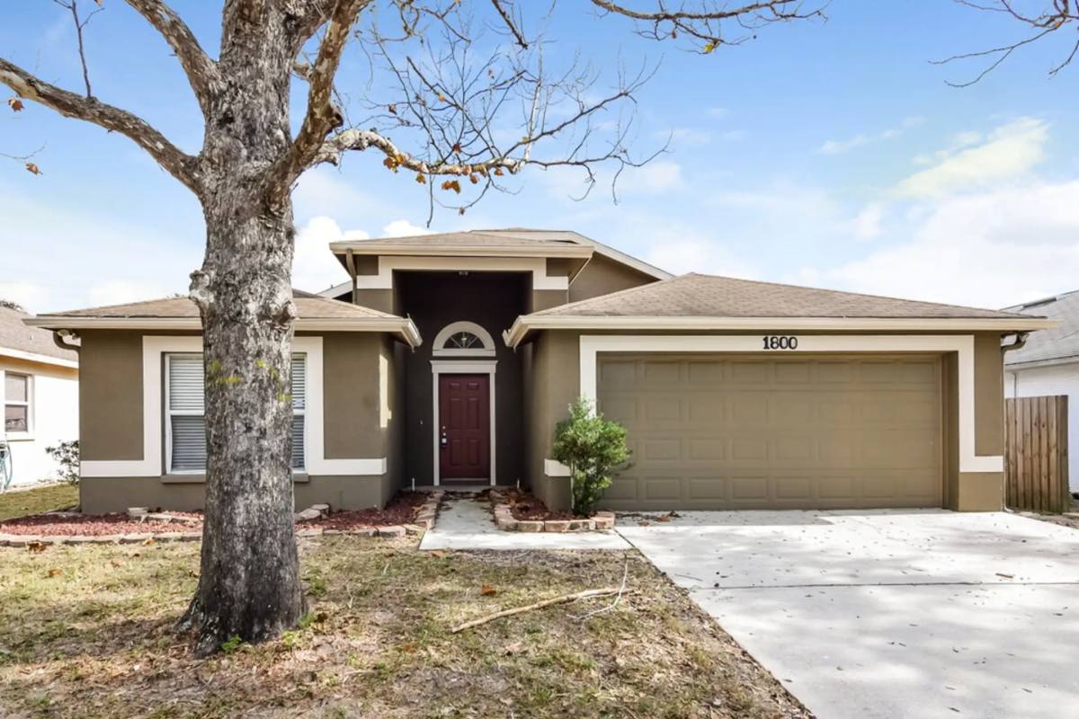 1800 Kettler Dr, Lutz, FL 33559