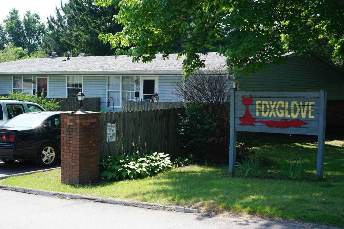 Apartment for rent at 383 Lamberton Ave #A, Barberton, OH 44203