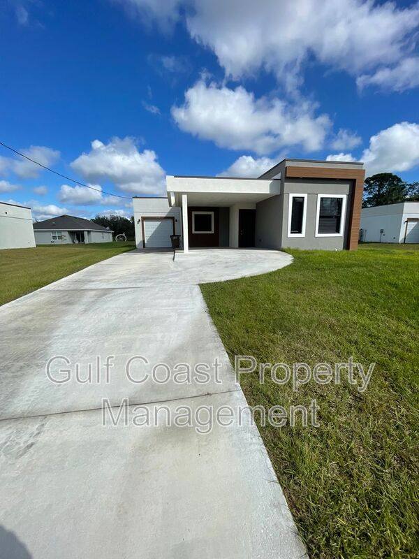 House for rent at 624 Windermere Dr, Lehigh Acres, FL 33972