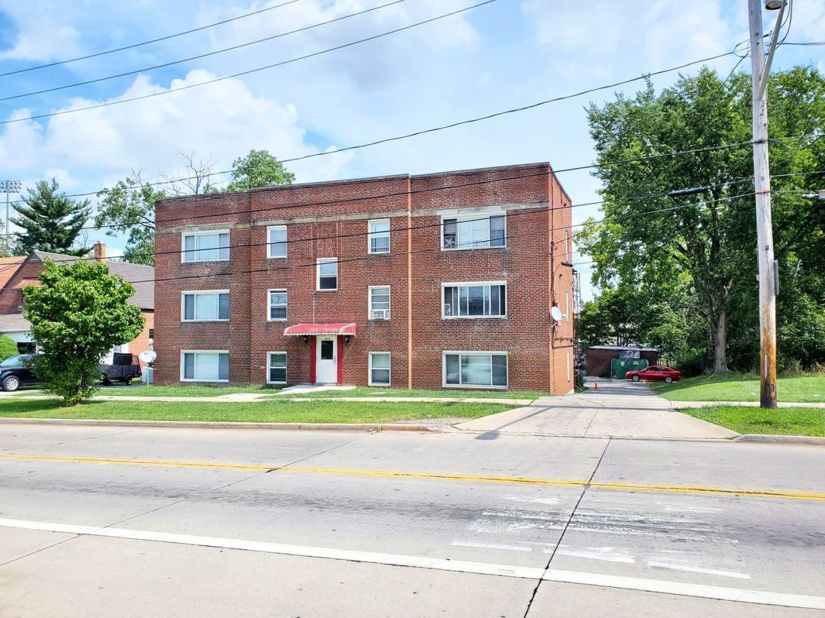 Apartment for rent at 5445 Lee Rd, Maple Heights, OH 44137