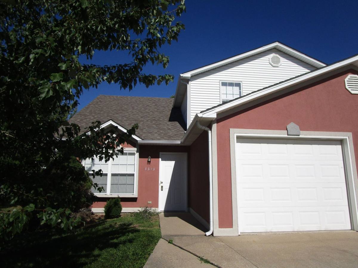 Apartment for rent at 3531-3533 Prescott Dr, Columbia, MO 65201
