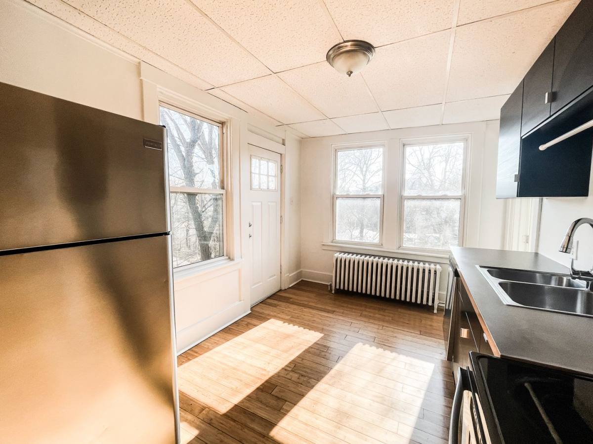 Apartment for rent at 406 Kingsboro St, Pittsburgh, PA 15210