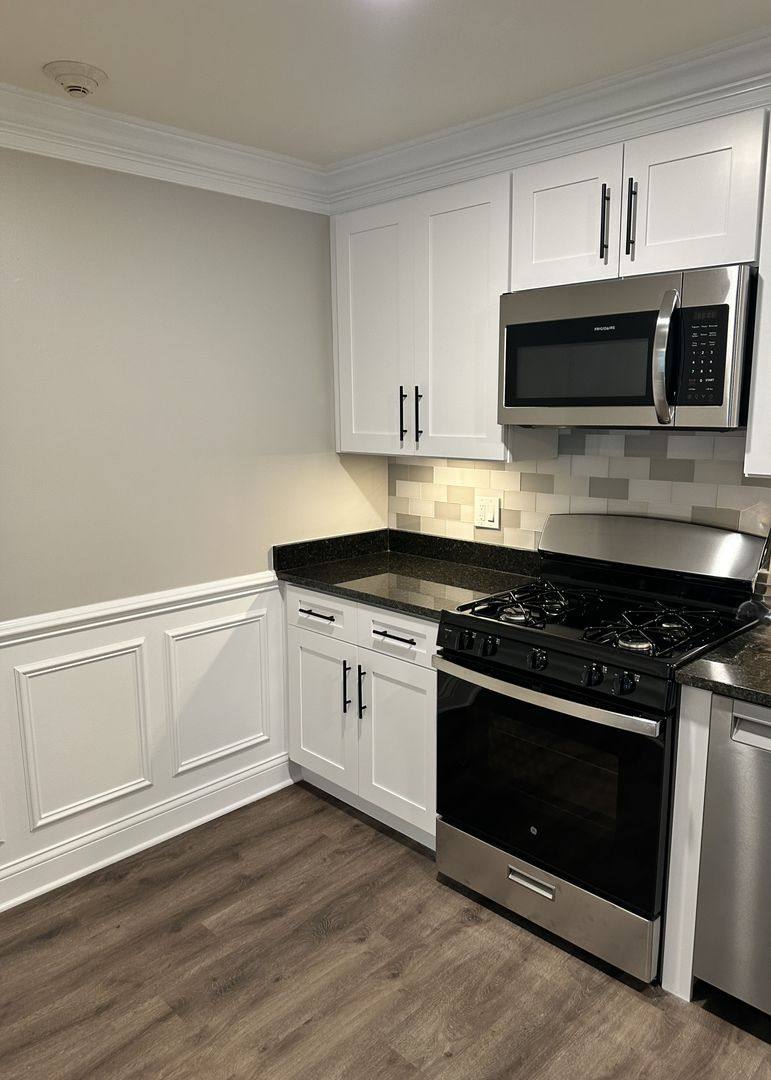 Apartment for rent at 5118 Fairview Ave, Downers Grove, IL 60515