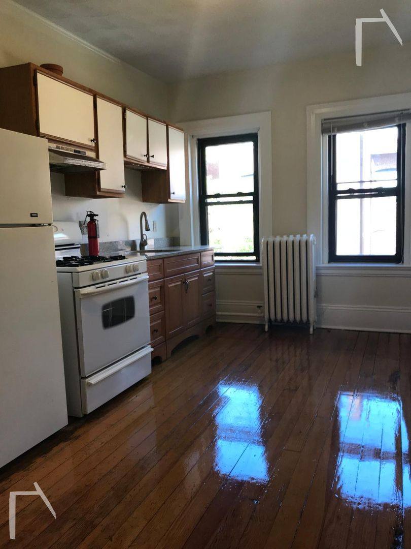 House for rent at 533 Newbury St #3D, Boston, MA 02215