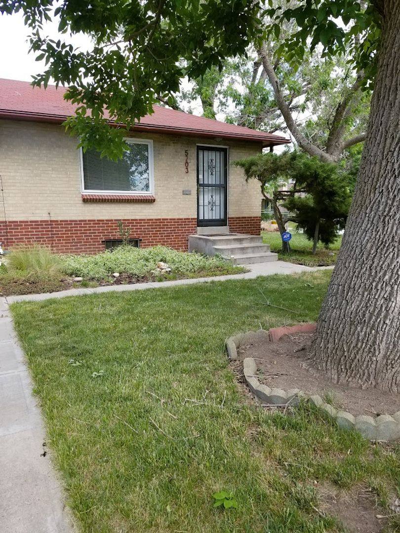 Townhouse for rent at 5203 E Thrill Place, Denver, CO 80207