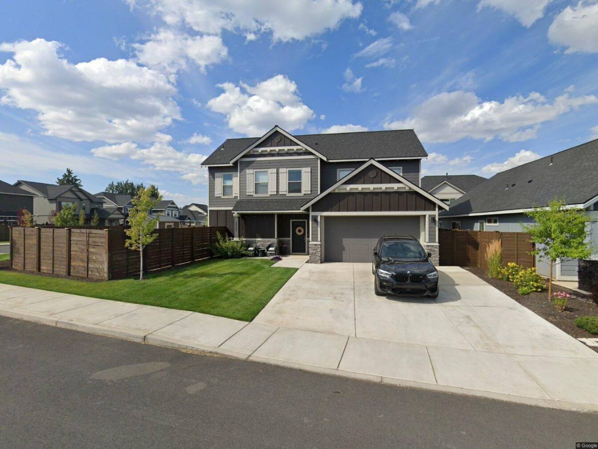 House for rent at 20568 Rolen Ave, Bend, OR 97702