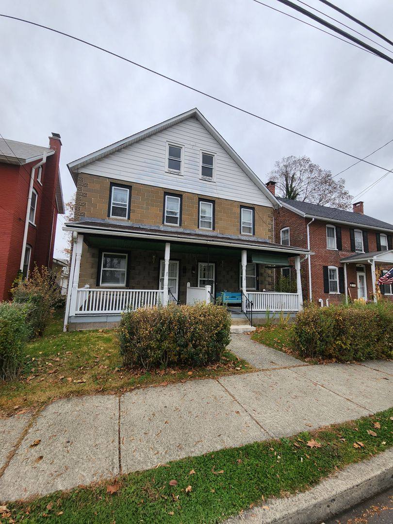 Apartment for rent at 78-80 Lenox Ave, East Stroudsburg, PA 18301