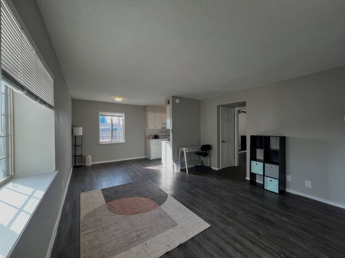 Apartment for rent at 1713 S Memorial Dr, Tulsa, OK 74112
