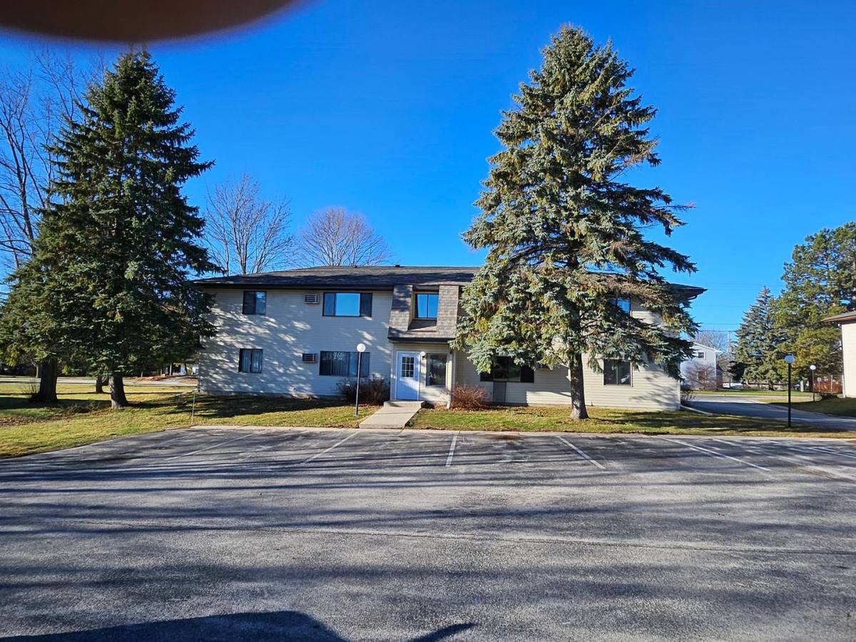 Apartment for rent at 18th Ave -1811 Michigan, Sturgeon Bay, WI 54235