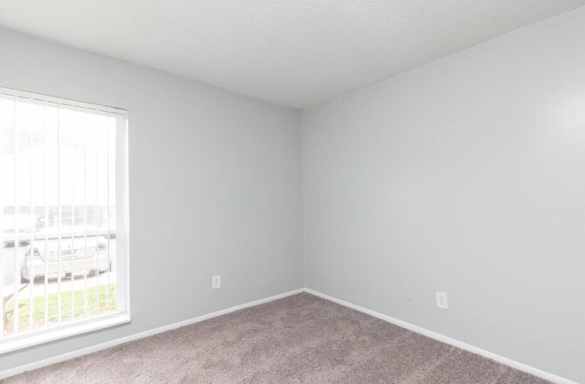 2149 Emerald Pointe Dr, Birmingham, AL 35216 - Apartment For Rent - Image 3