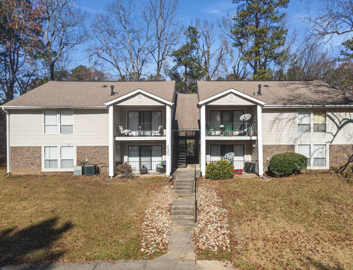 2149 Emerald Pointe Dr, Birmingham, AL 35216 - Apartment For Rent - Image 9