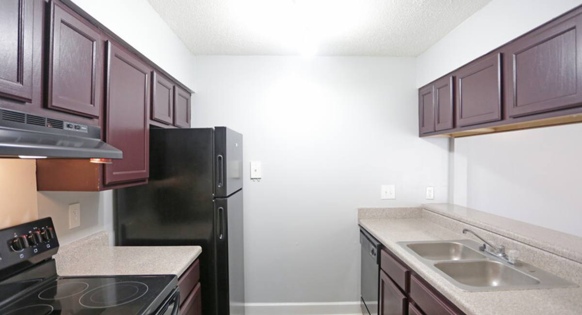 2149 Emerald Pointe Dr, Birmingham, AL 35216 - Apartment For Rent - Image 2