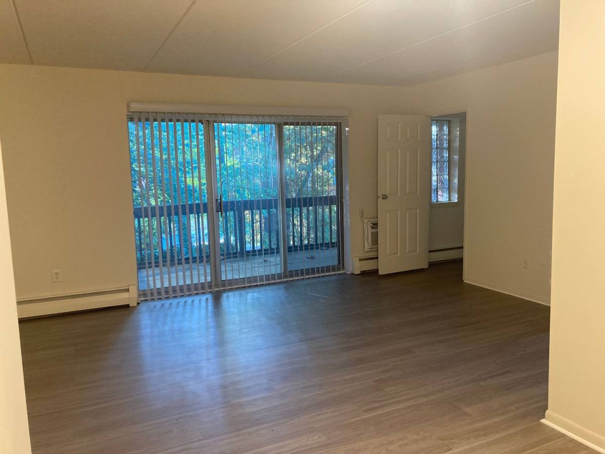 Apartment for rent at 1901 W Chester Pike, Havertown, PA 19083