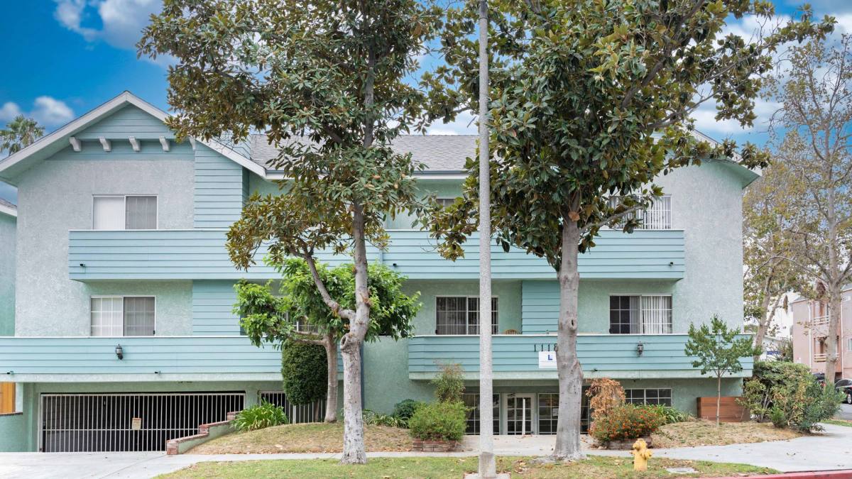 Apartment for rent at 11184 Huston St, North Hollywood, CA 91601