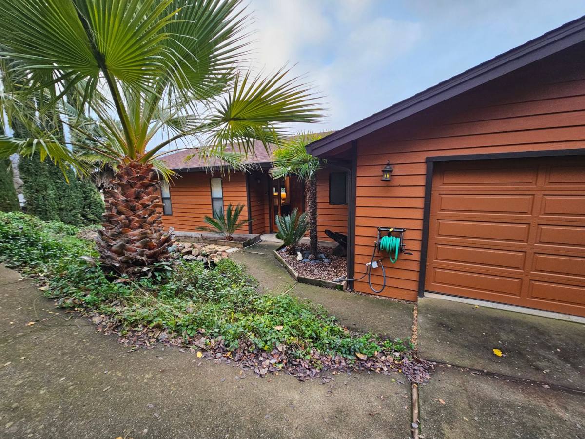 House for rent at 7999 Little Borax Lake Rd, Kelseyville, CA 95451