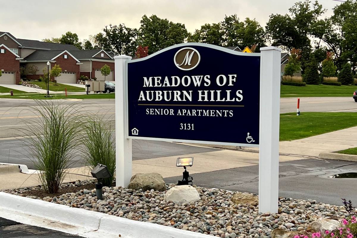 Apartment for rent at 3131 N Squirrel Rd, Auburn Hills, MI 48326