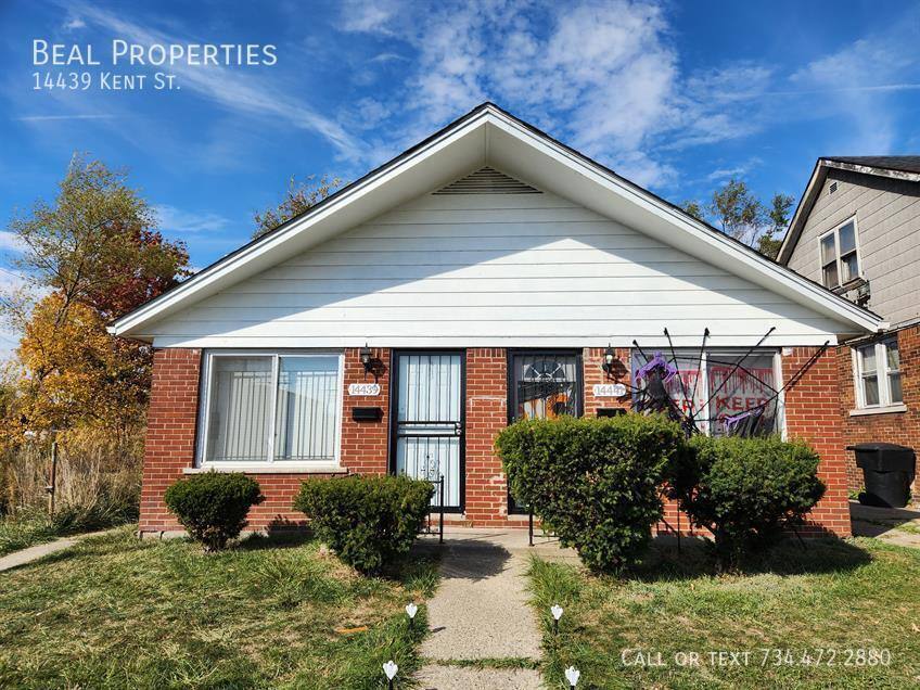 Apartment for rent at 14439 Kent St, Detroit, MI 48213