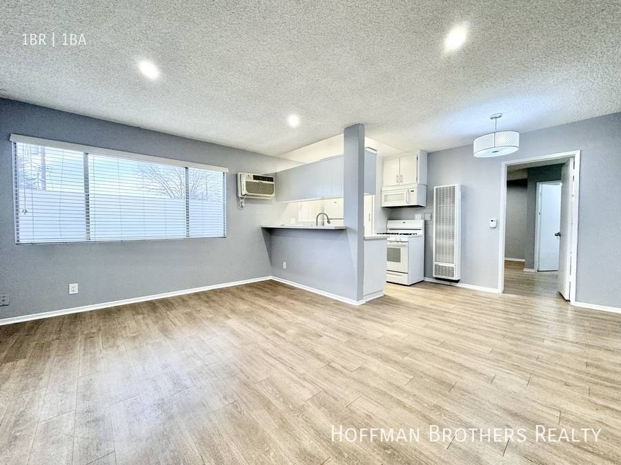 Apartment for rent at 12309 Burbank Blvd #32A, Valley Village, CA 91607