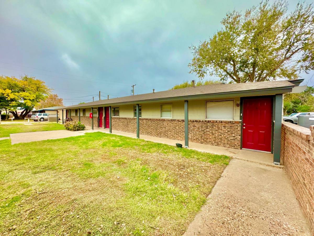 Apartment for rent at 1101 52nd St, Lubbock, TX 79412