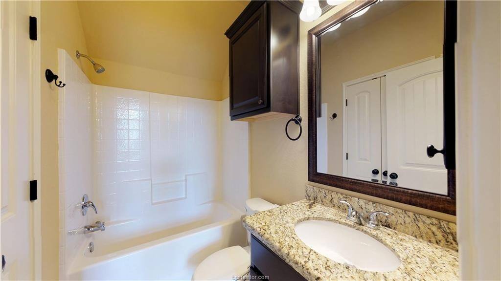 Townhouse for rent at 136 Knox Dr, College Station, TX 77845