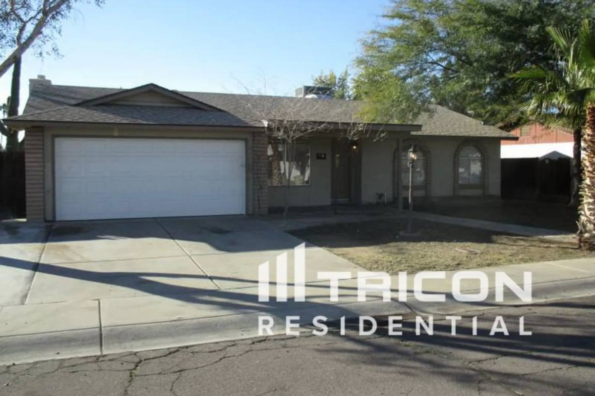 House for rent at 5443 W Sunnyside Dr, Glendale, AZ 85304