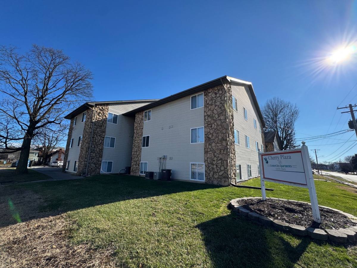 Apartment for rent at 1210 E Cherry St, Springfield, MO 65802