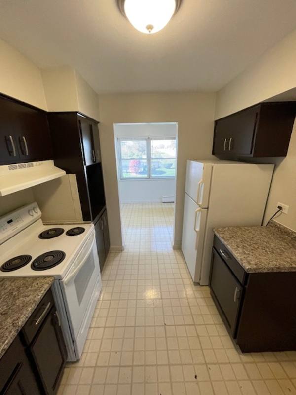 492 1 Madison Ave, Calumet City, IL 60409