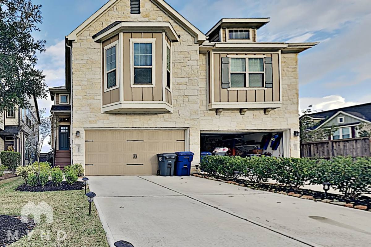 Townhouse for rent at 5567 Purple Meadow Lane, Fulshear, TX 77441