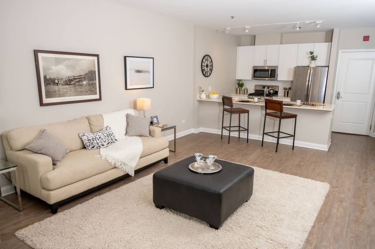 Apartment for rent at 1991 Tower Dr, Glenview, IL 60026
