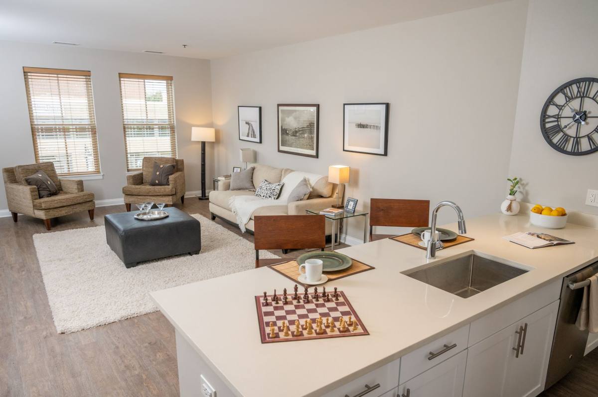 Apartment for rent at 1991 Tower Dr, Glenview, IL 60026