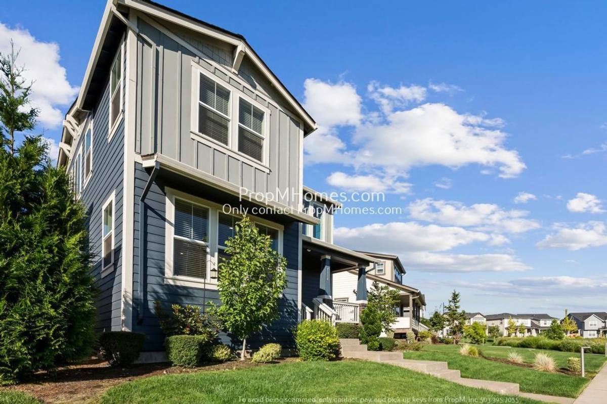 House for rent at 7112 SE Firefly Lane, Hillsboro, OR 97123