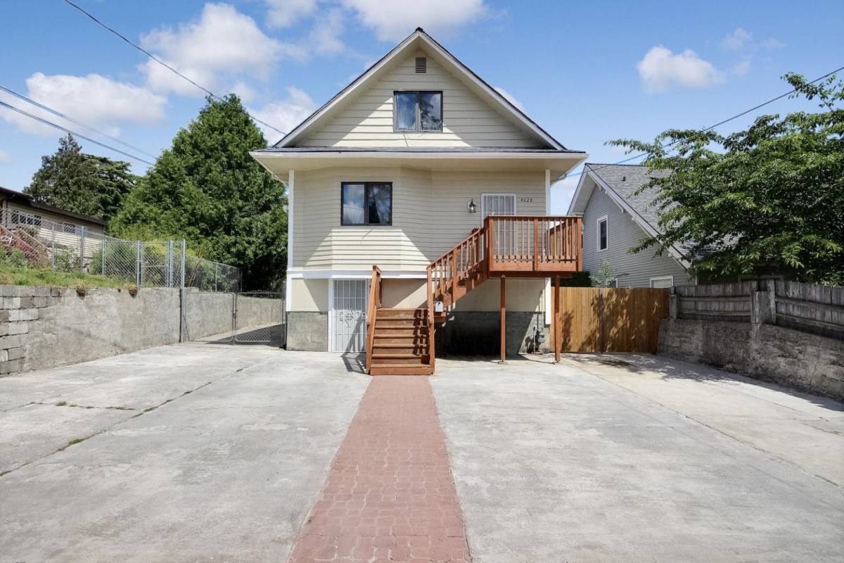 Condo for rent at 4628 S Chicago St #A, Seattle, WA 98118