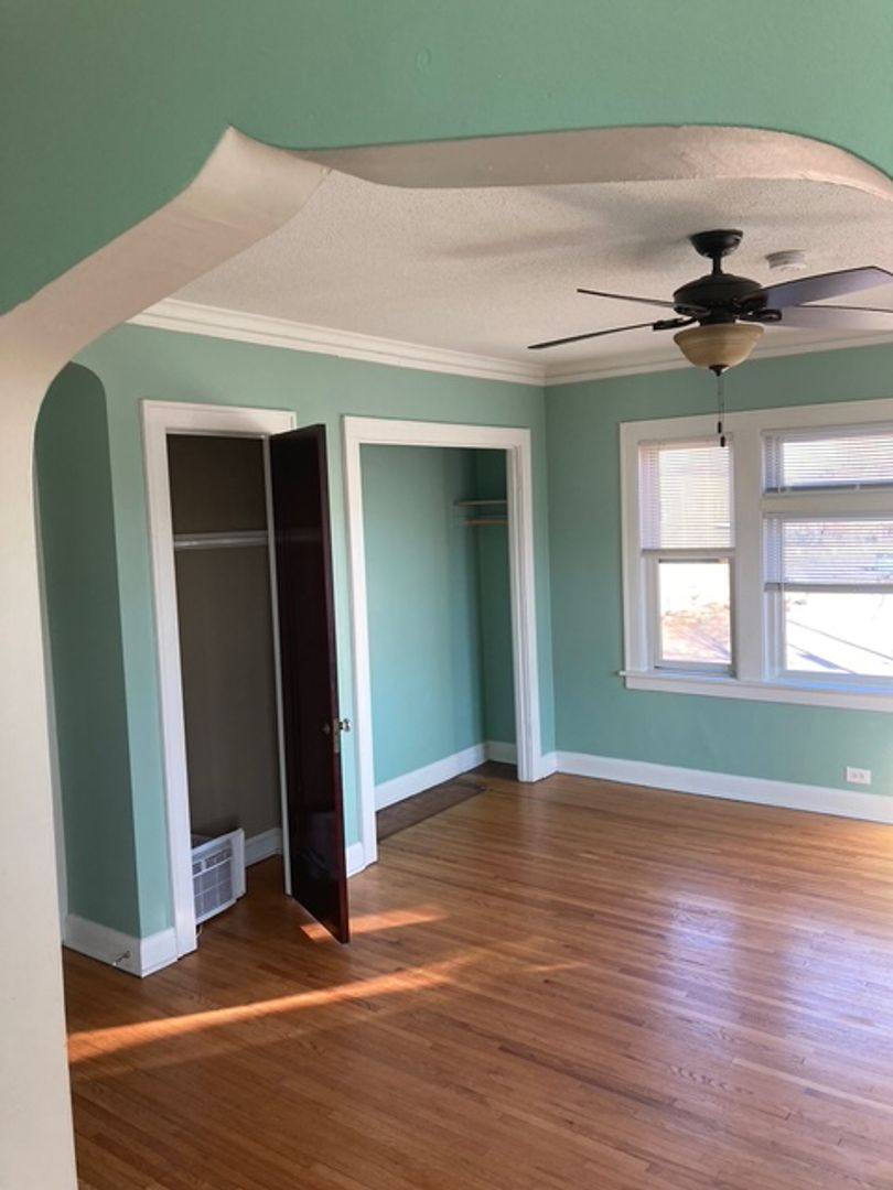 Apartment for rent at 119-23 W 33rd St, Minneapolis, MN 55408