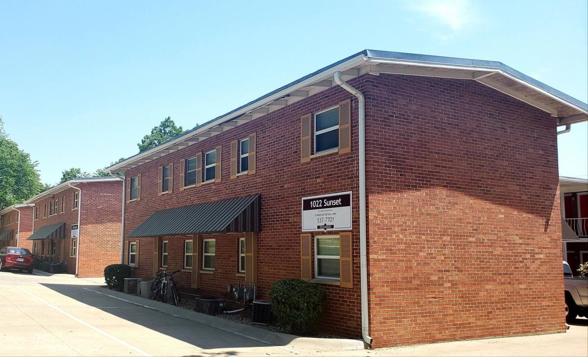 Apartment for rent at 1022-1026 Sunset, Manhattan, KS 66502