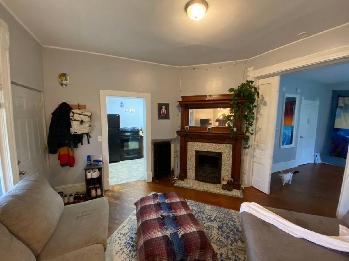 Apartment for rent at 906 E Burlington St, Iowa City, IA 52240