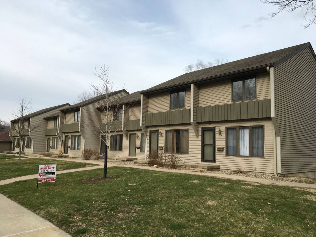 Condo for rent at 1230 Boone St, Pella, IA 50219