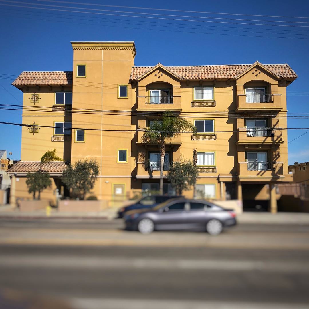 Apartment for rent at 7526 N Laurel Canyon, North Hollywood, CA 91605