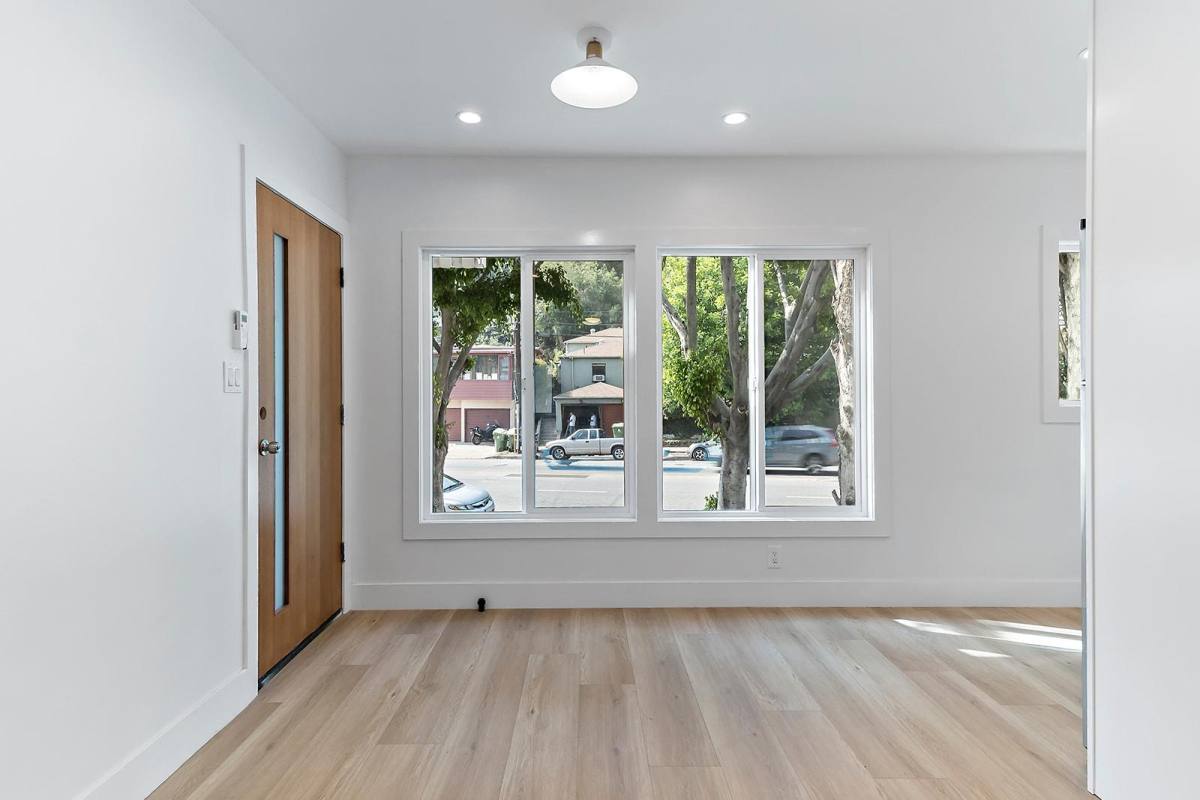 Apartment for rent at 2616 Glendale Blvd, Los Angeles, CA 90039