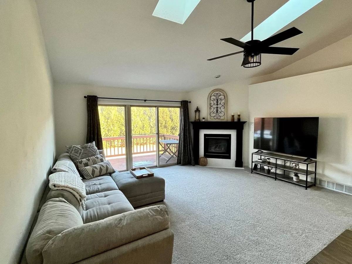 Apartment for rent at 825 Rundquist Way, Kimberly, WI 54136