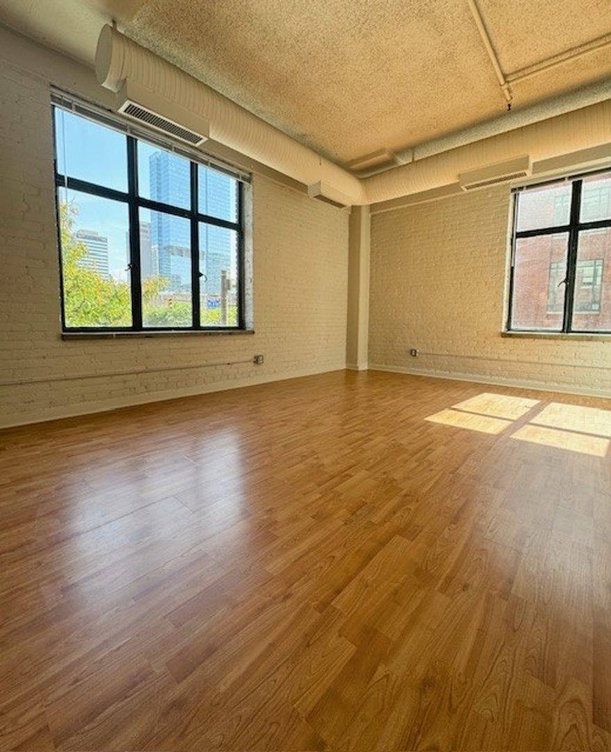 Apartment for rent at 1300 W Ninth St, Cleveland, OH 44113