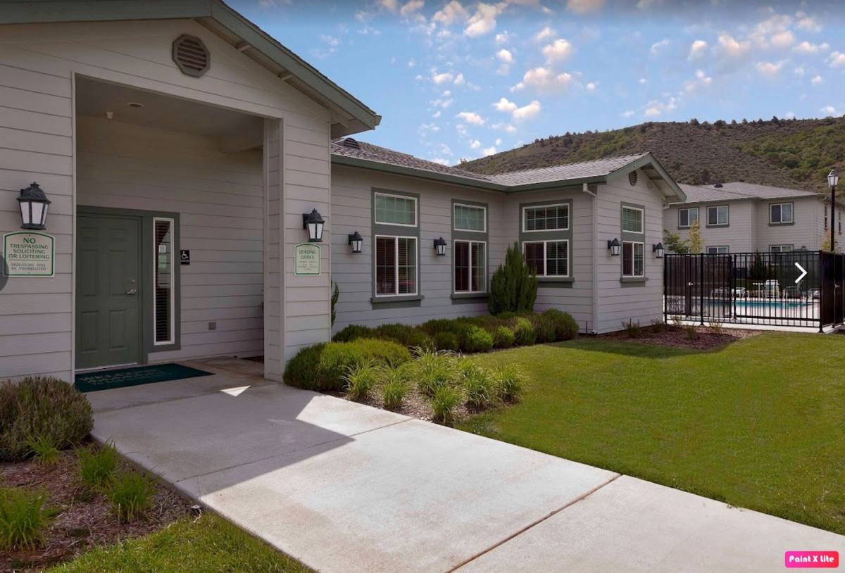 Apartment for rent at 400 N Foothill Dr, Yreka, CA 96097