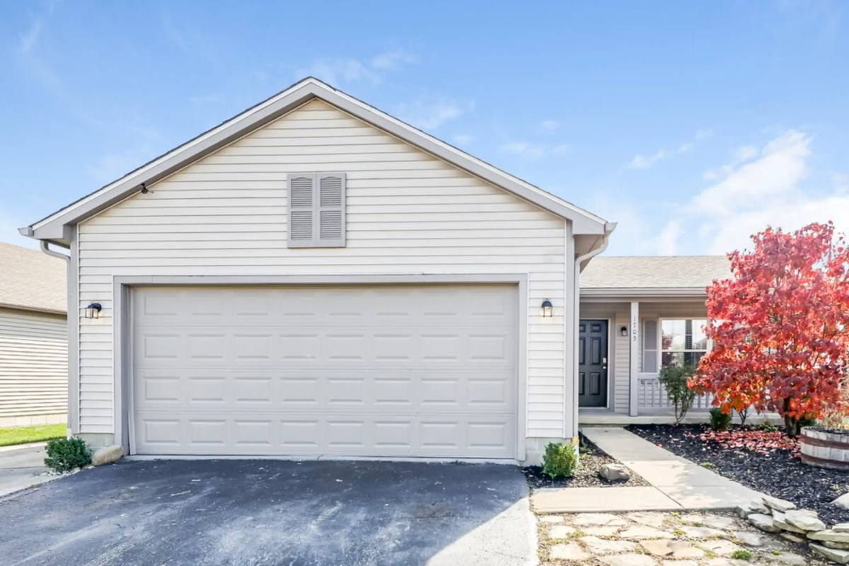 House for rent at 1705 Rock Creek Dr, Grove City, OH 43123