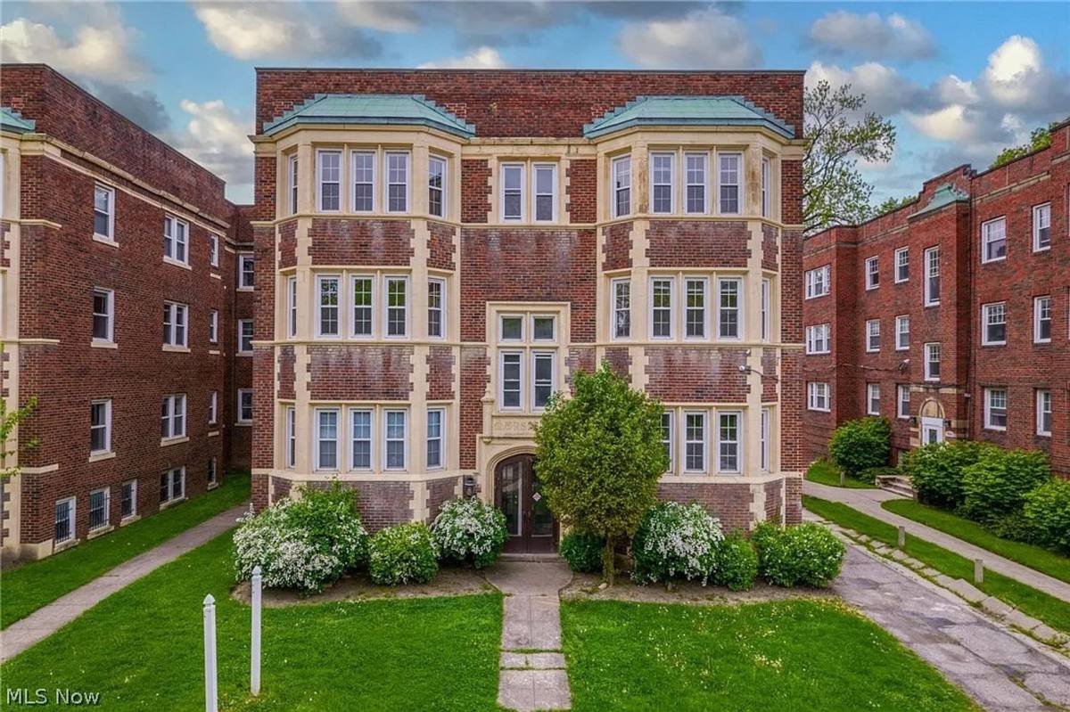 Apartment for rent at 2934 S Moreland Dr, Cleveland, OH 44120